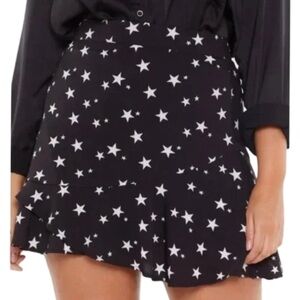 NWT NASTYGAL Black Star Print Ruffle Hem Skirt, Size US 8.